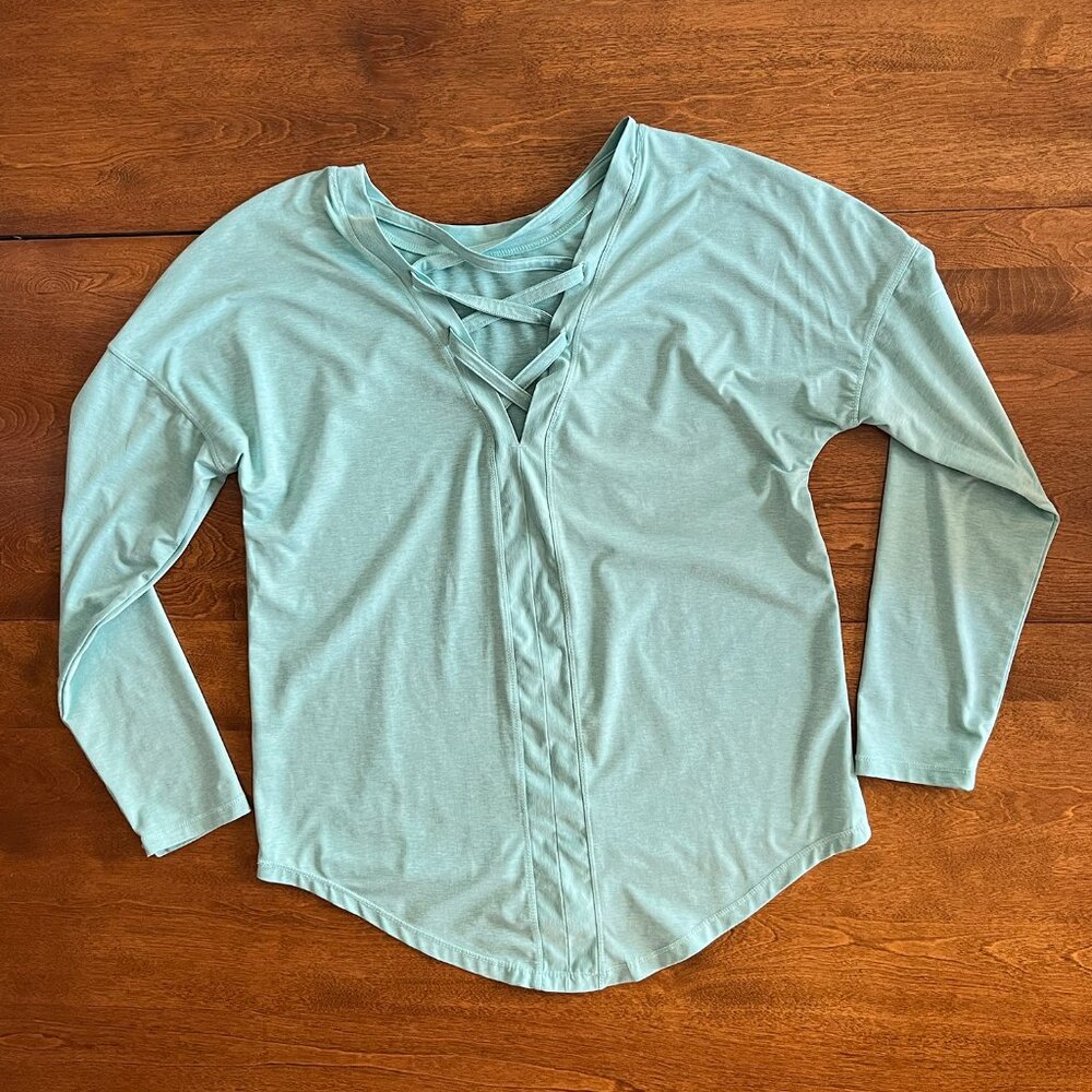 Apana lattice-back aqua athletic top S w/ flaw